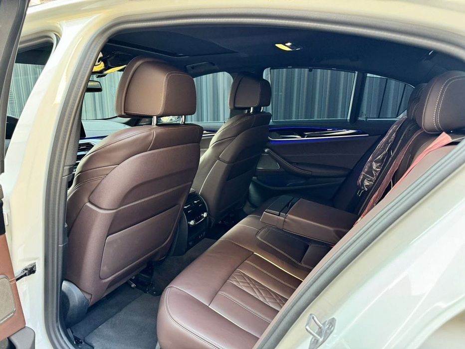 BMW G30 (f90) 530i sotiladi