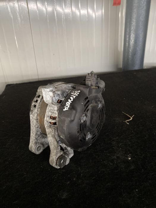 Alternator 1.4 D Toyota Auris 27060-ON100