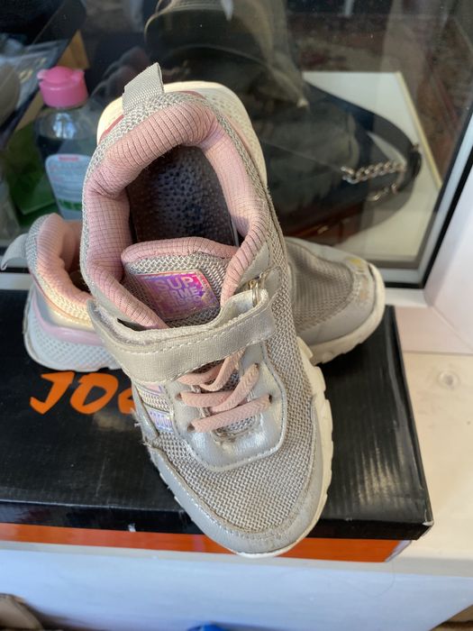 Кросовки осенние весение