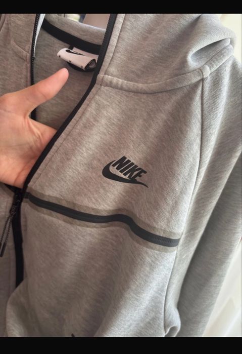 Nike tech fleece femei gri