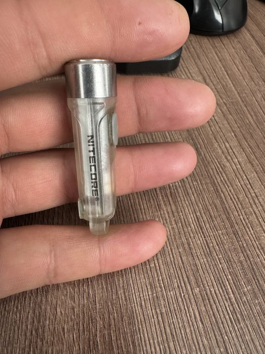 Продам фонарик наключник