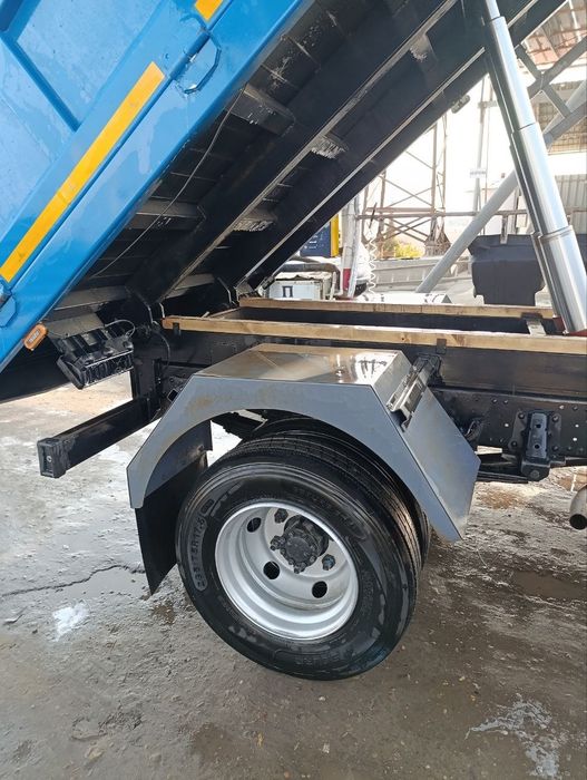 Isuzu samasival aftobus ramaga yigilgan