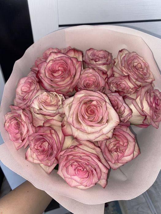 Красивый нежный букет роз Срочно