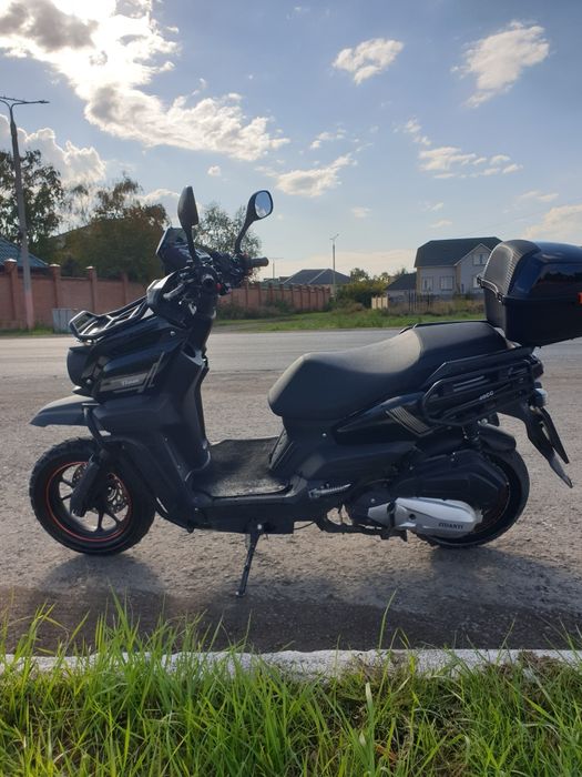 Продам скутер Tank