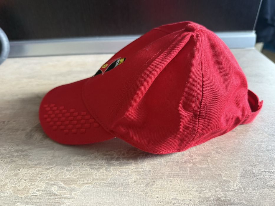 Sapca Ferrari pentru copii 7-9 ani