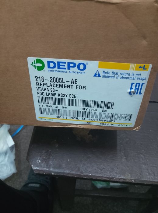 Lampa stop Nissan Navara D40 avem și pt d22 piese Navara caroserie noi aripa grila far stop bara