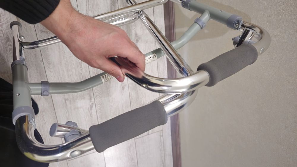 Ходунки для инвалидов