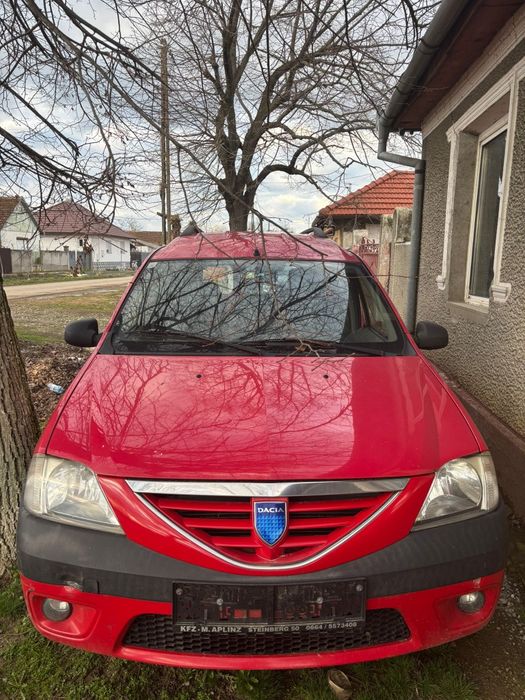Vând Dacia Logan