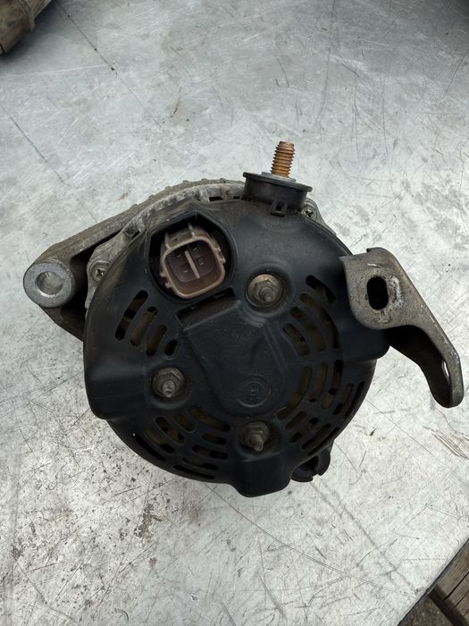 Продам запчасти на 3UZ FE