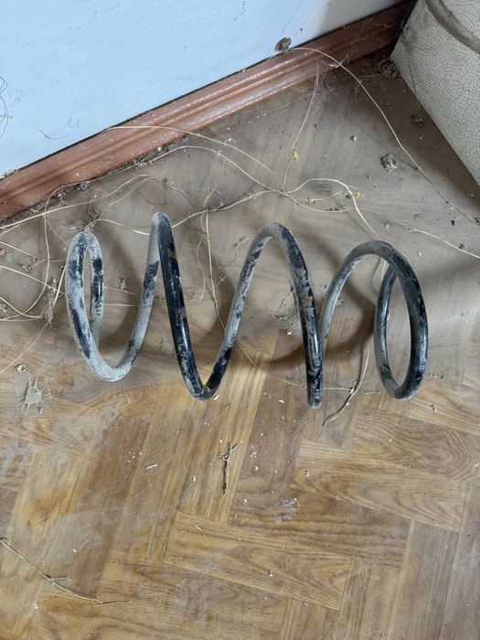 Пружина передняя от е39