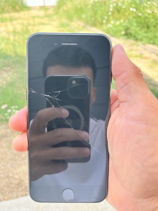 Iphone7 нормальный работает
