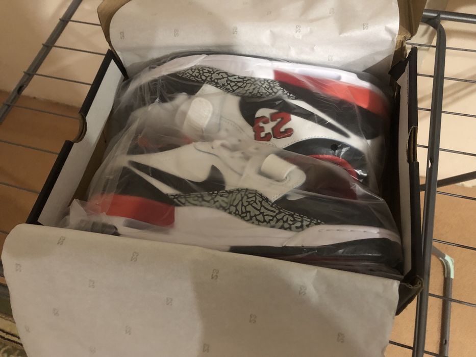 Продается кроссовки air jordan legacy 312