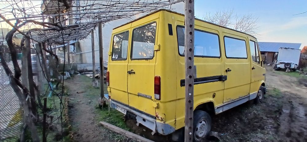 Мерцедес 207.2.4D
