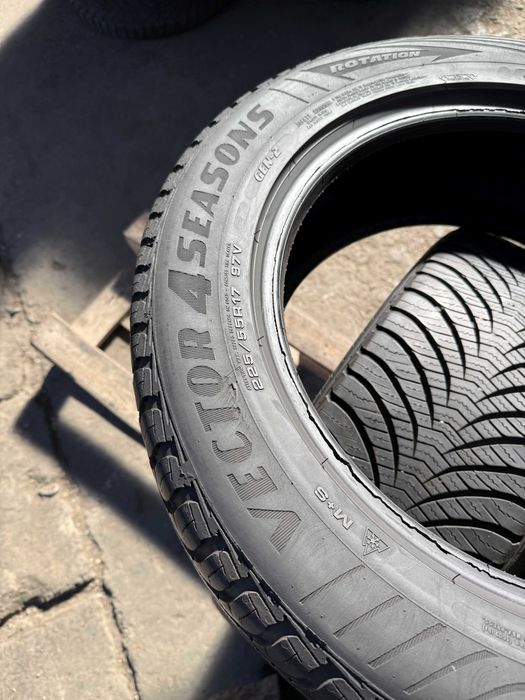 2x Anvelope All Season 225/55 R17 - GoodYear Vector 4 Season Gen.2