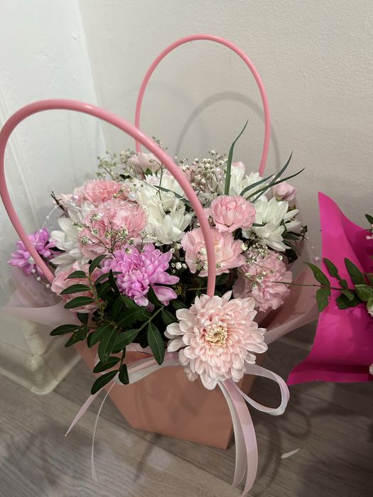 Корзина гүл  сатылады бу, бағасы 4000 тг свежие.