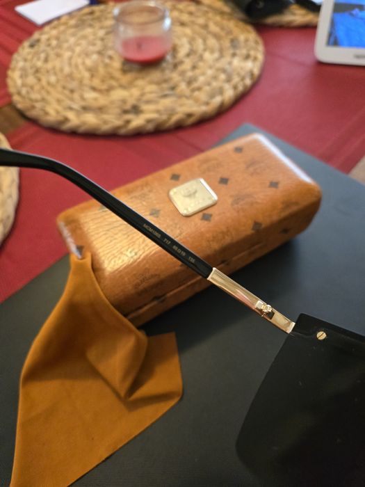 Оригинални очила MCM Shield 106S

висока талия
регу