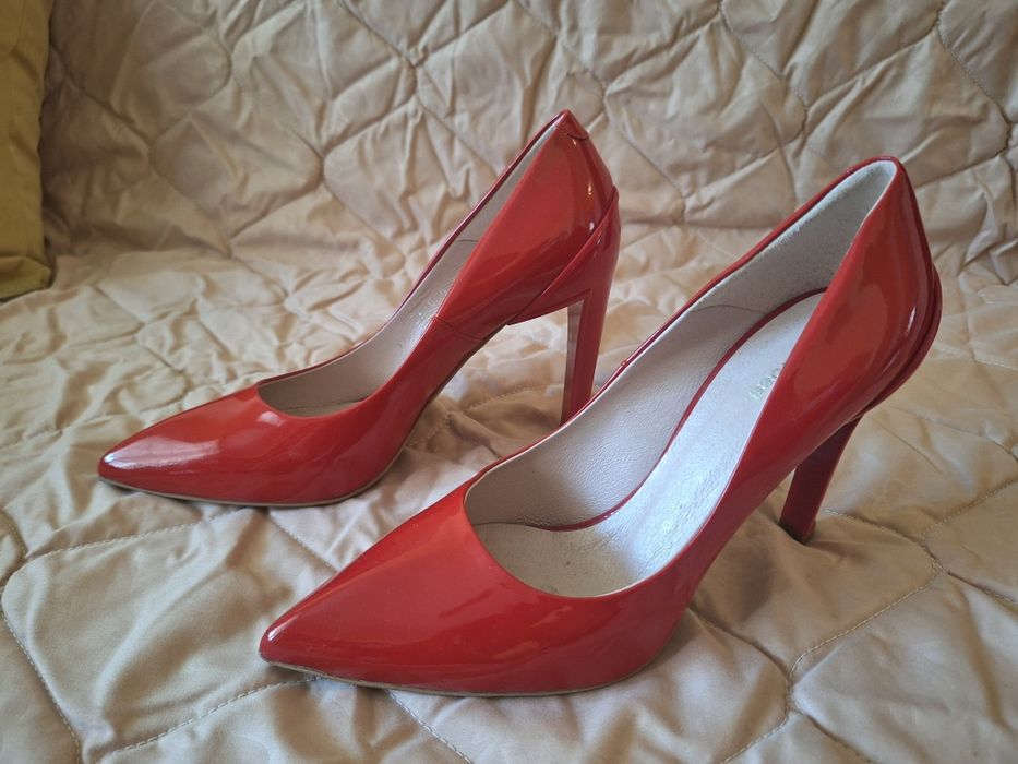 Дамски обувки на ток Gino Rossi