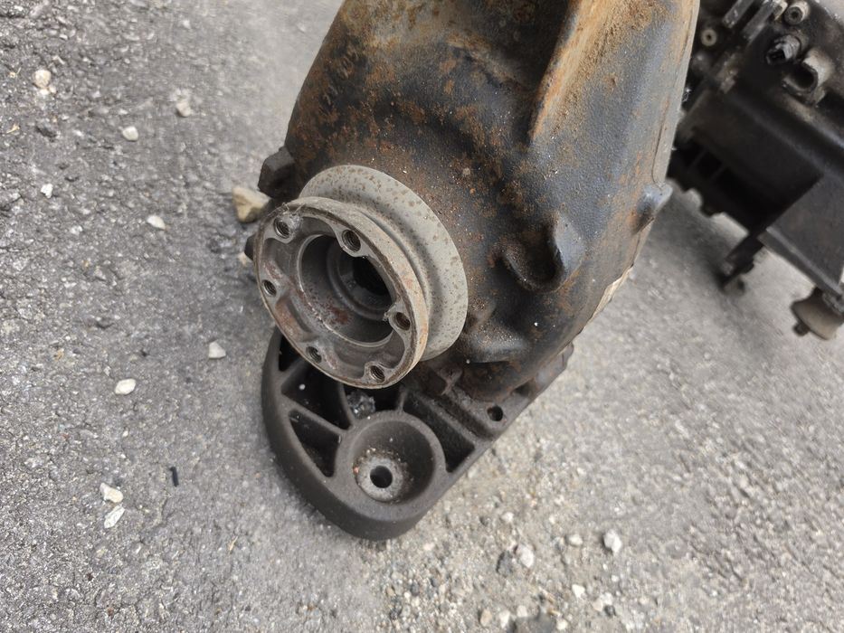 Заден диференциал Бмв е60 525д 530д РЪЧНА КУТИЯ Bmw E60 Diesel