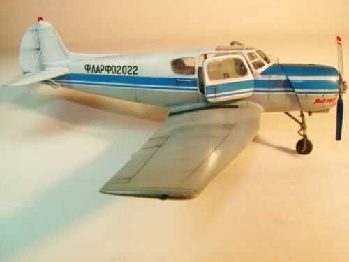 Сборная модель самолета Як-18Т (Амодел, 1/72)