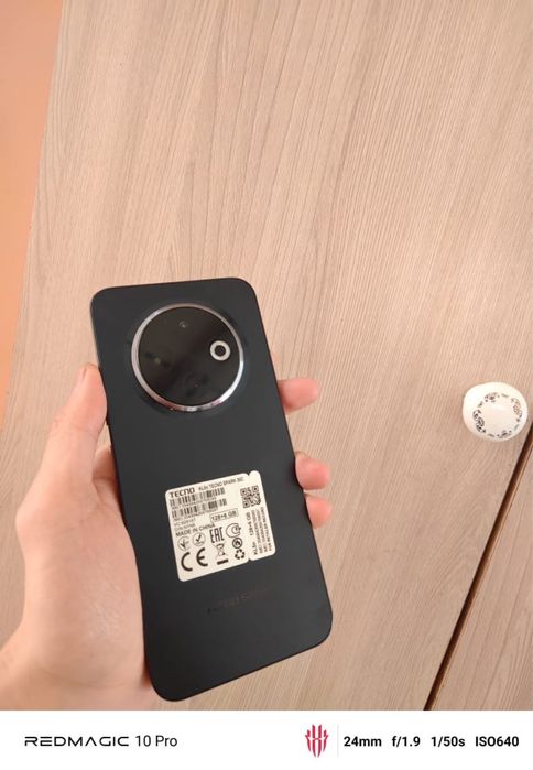 Продам телефон TECNO Spark 20C