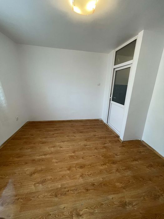 Vând garsoniera în Aiud.