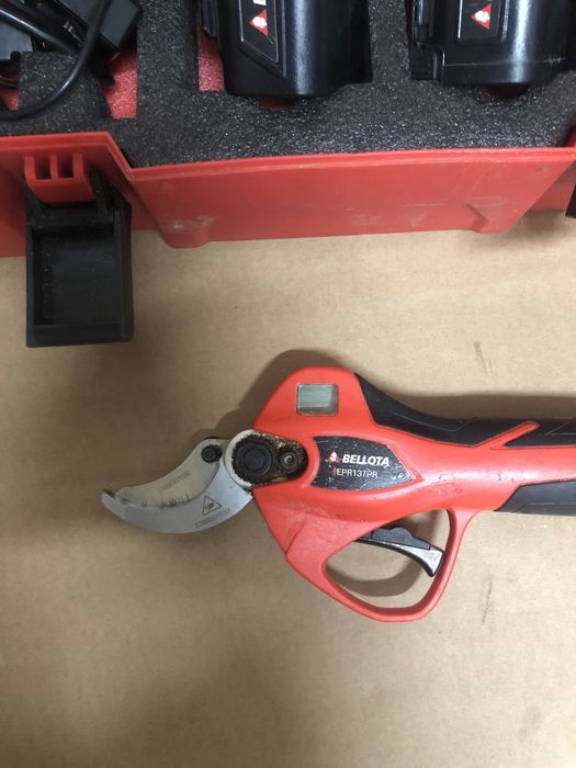 Foarfeca electrica pomi vita Bellota ecba epr137p