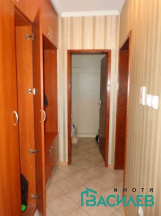 Дава се под наем Двустаен апартамент в София, Център - 72 кв.м за 511 € - Снимка #2