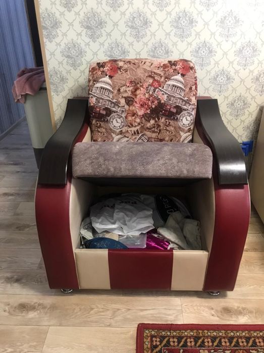 Продам Диван и кресло