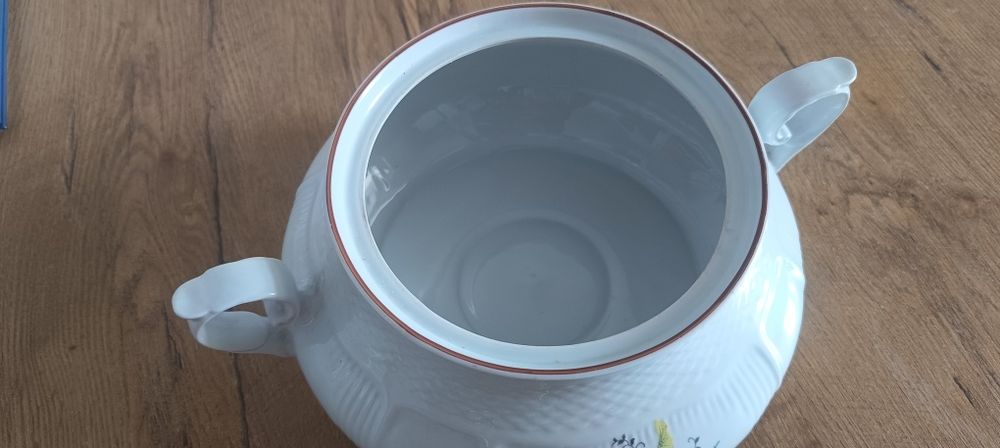 Supieră + platou Romania ( Curtea de Argeș)
