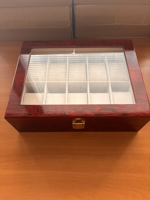 Чисто Нова Кутия за часовници (10) от дърво