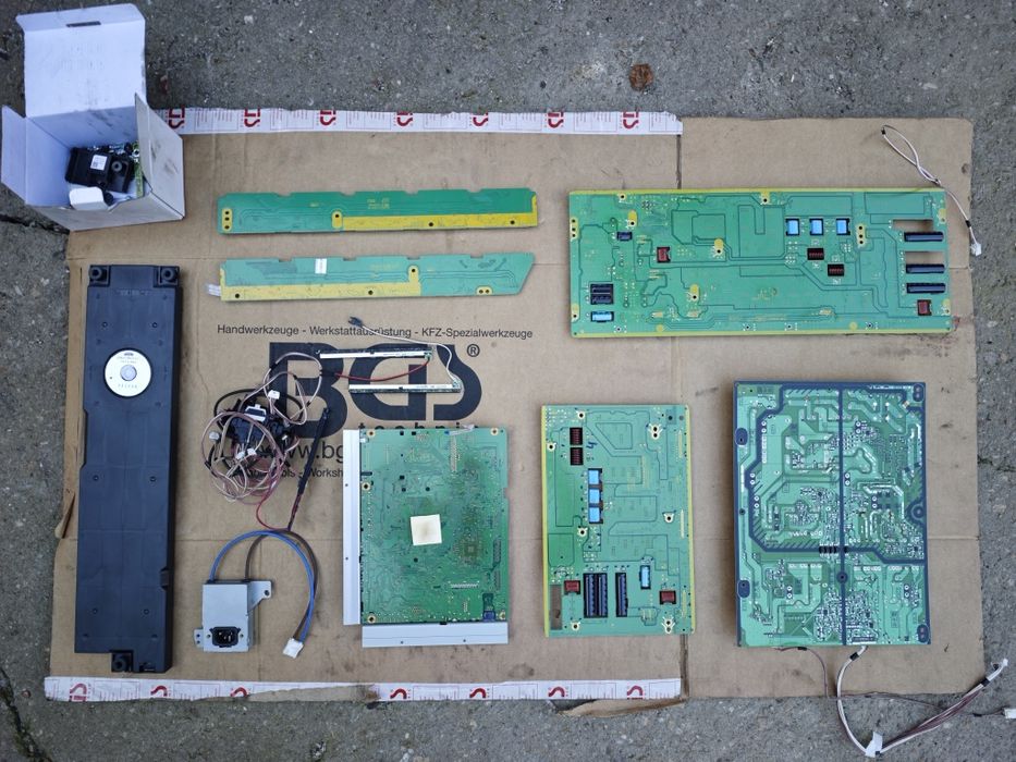 Piese pentru televizor plasma Panasonic P65STW50,perfect funcționabile