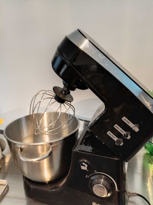 Robot ,mixer  Rohnson
