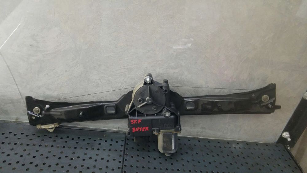 Macara motoras stanga fata peugeot bipper