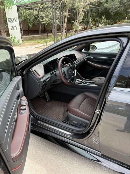 Hyundai Sonata 2.5 AT, 5-я позиция