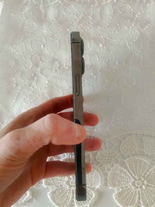 Vând iphone 13 pro