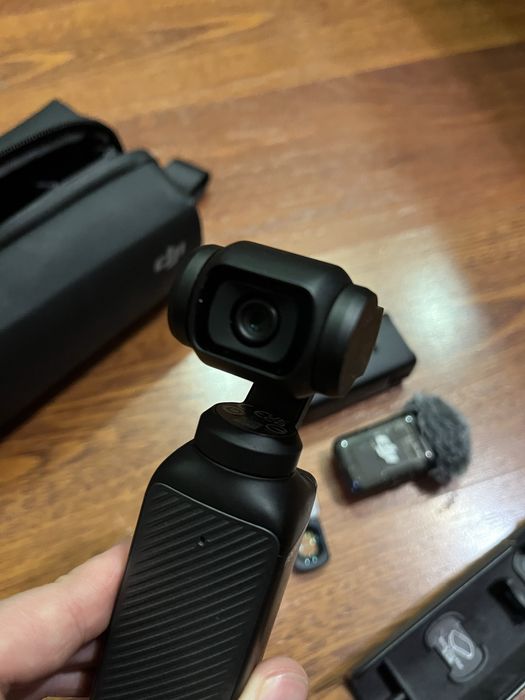 Экшн-камера DJI Pocket 3 Creator Combo
