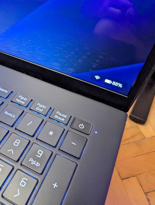 Laptop Ultra-Portabil LG Gram 17 – Doar 1.3kg (Stare Excelentă)