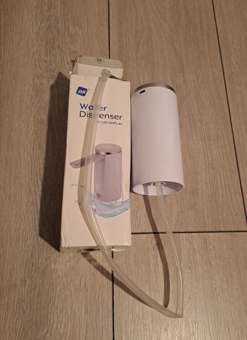 Dozator de apa automat