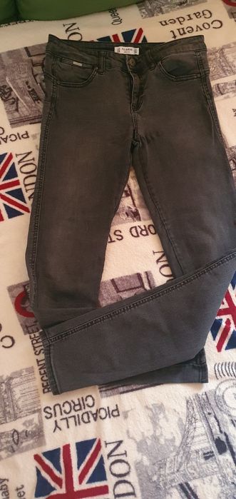 Blugi dama foarte puțin purtati. Cadou 20 g maia deshidratata!