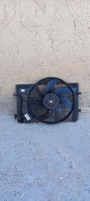 Вентилятор радиатора на w203 мерседес.