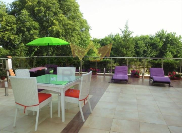 Дава се под наем Едностаен апартамент в к.к. Св.Св. Константин и Елена - 38 кв.м за 350 € - Снимка #7