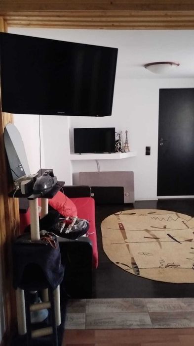 Inchiriez paratament la casa - zona Paltinis