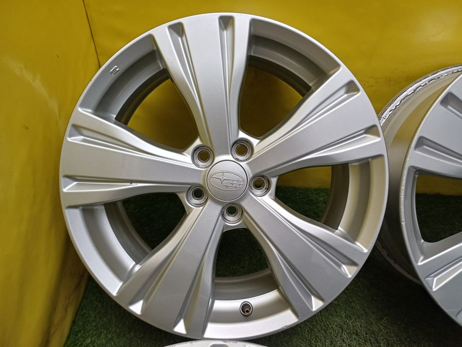 Диски R17 5×100 на Subaru.