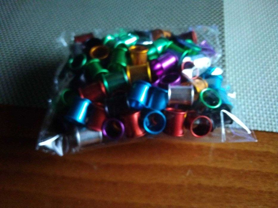 Пръстени и други аксесоари за птици