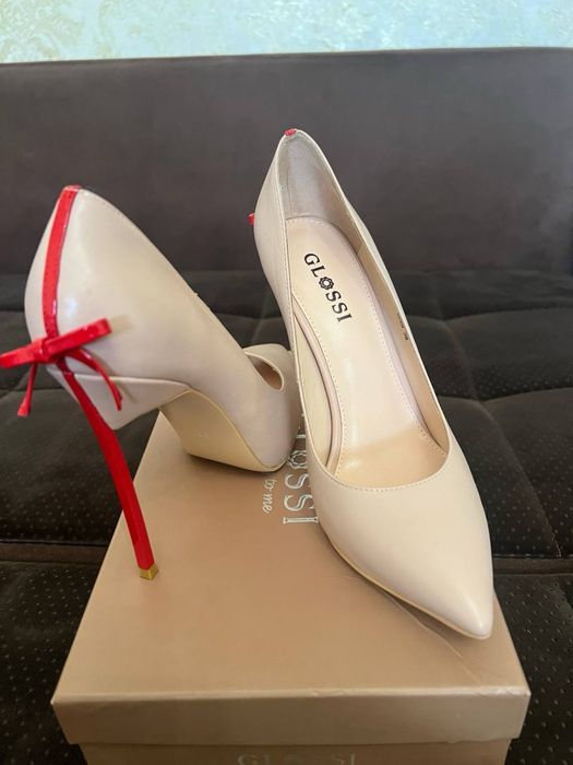 Шикарные туфли(брендовые)