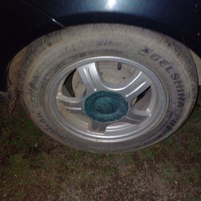 Прадаю диски с покрышками без камера