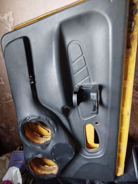 Продам дверные карты на ваз 2114