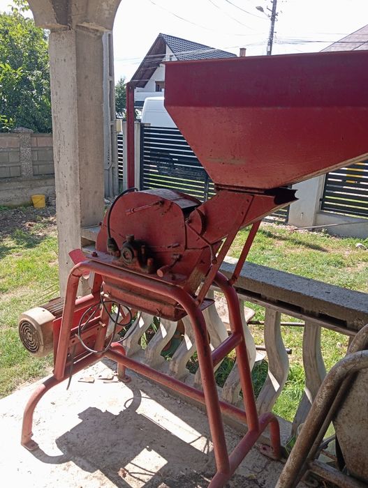 Moară pentru cereale pe curent