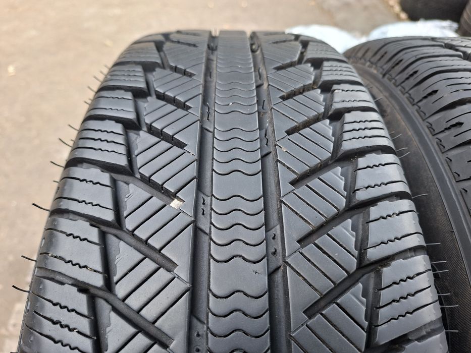 2бр. 225/75/16C Syron Everest