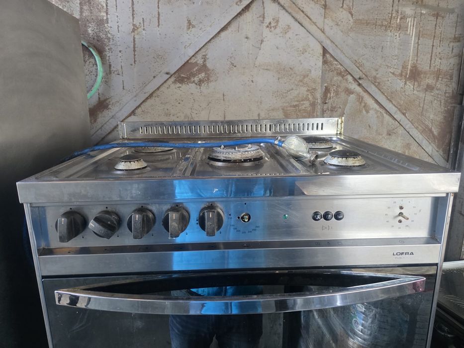 Aragaz profesional de inox cu 5 ochiuri